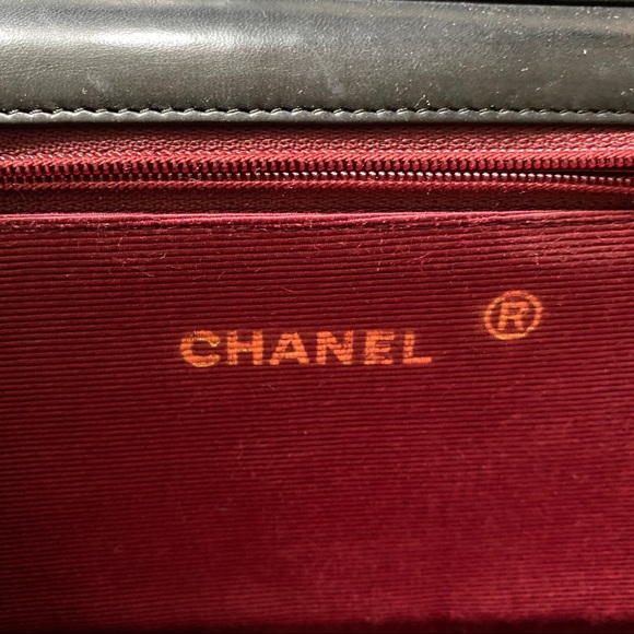 ✨ SOLD ✨ CHANEL Vintage lambskin shoulder bag 24K gold quilted classic chain - Picture 9 of 13